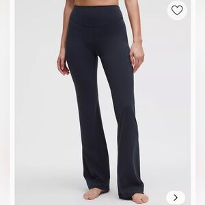 NWT Women's Black WUNDER UNDER SMOOTH COVER LEGGING